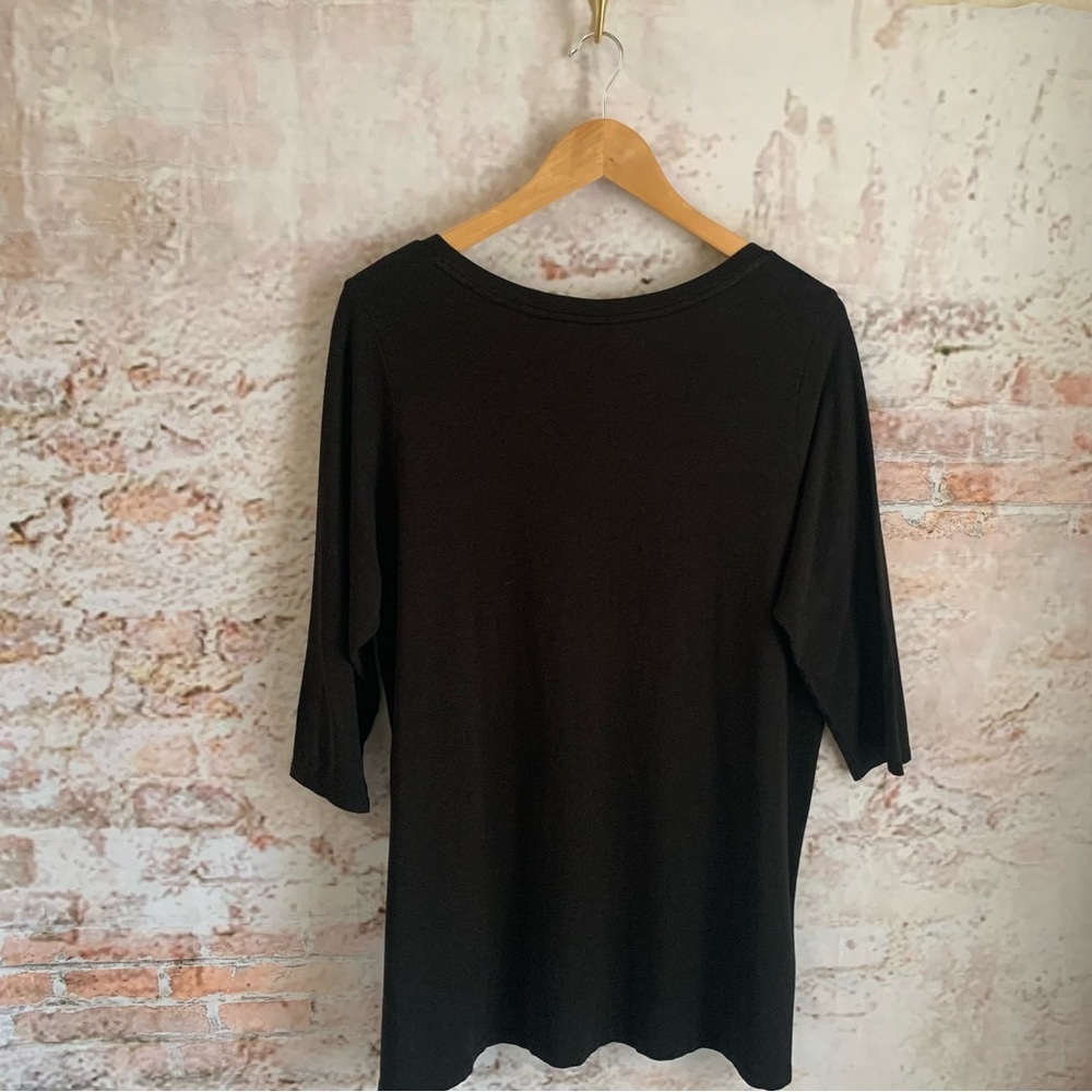 Tahari Black V-Neck Lightweight Top - Picture 6 of 7
